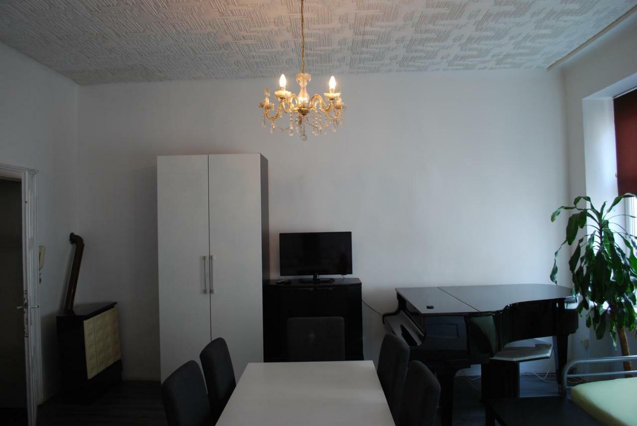 Apartament Pazmaniten *